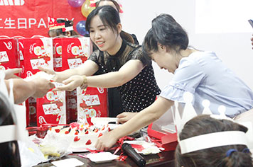 Employee birthday party Employee birthday party