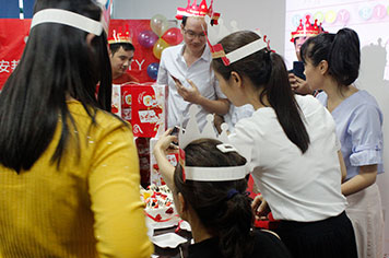 Employee birthday party Employee birthday party